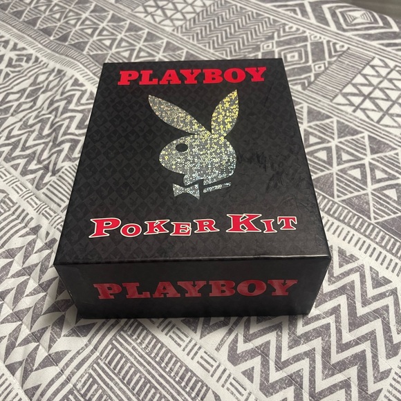 Playboy Poker Kit – Complete Set for a Fun Poker Night! ♠️❤️♦️♣️ - Picture 3 of 17